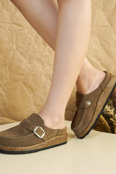 Valmont Clog